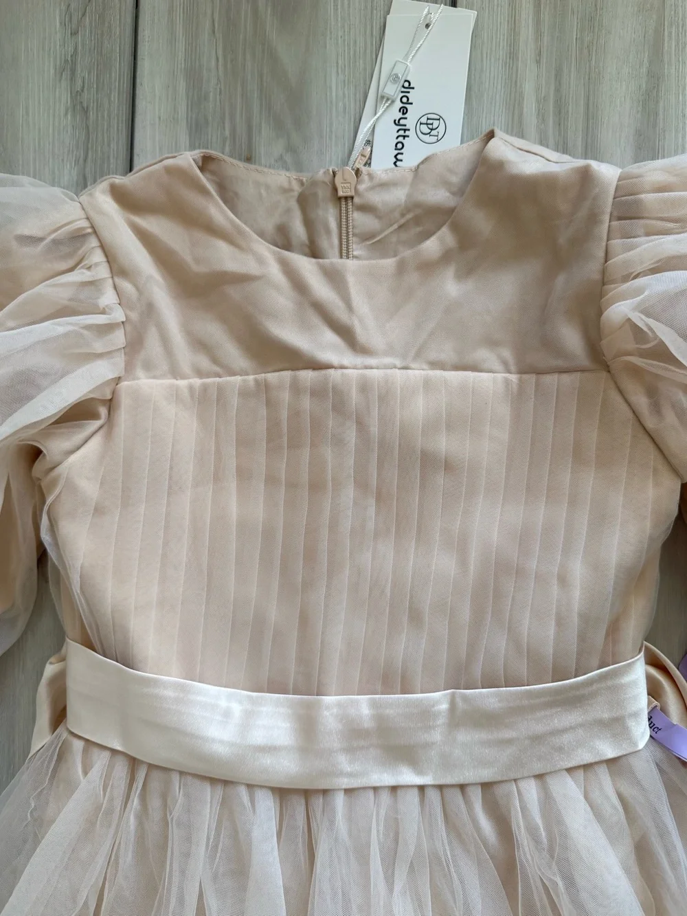 Dideyttawl Tulle Puffy Sleeve Flower Girl Dress Beige Various Sizes NWT